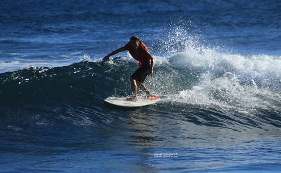 2010_NH_Surfing_T5175