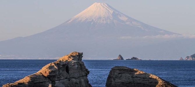 【サーフィン研究所】富士山と、次号NALU誌の予告_ルールなのか安全なのか_(1485文字) 【サーフィン研究所】富士山と、次号NALU誌の予告_ルールなのか安全なのか_(1485文字)