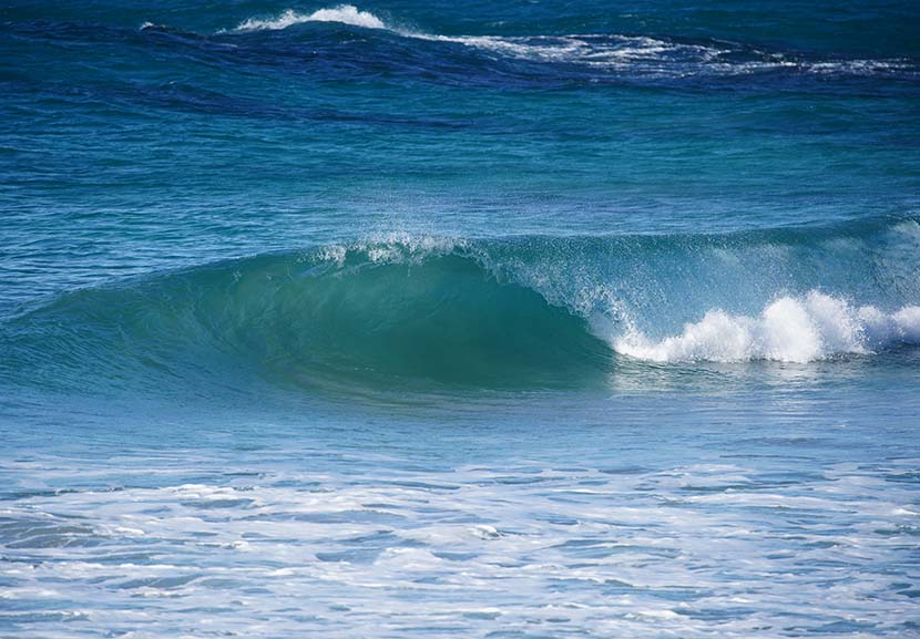 【サーフィン研究所特大号】美しい波の効果とは＿平和を願う楽曲のご紹介＿（６５７文字）