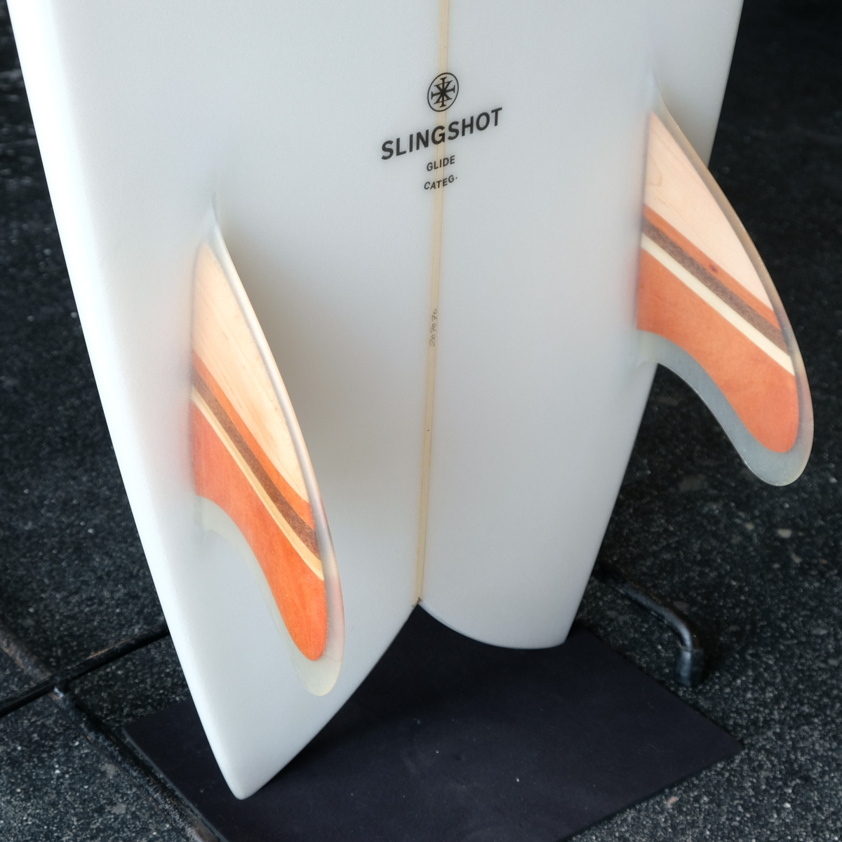 ARAKAWA SURFBOARD / SLING SHOT 5'11” x 20-1/2″ x 2-5/8″ No.k314